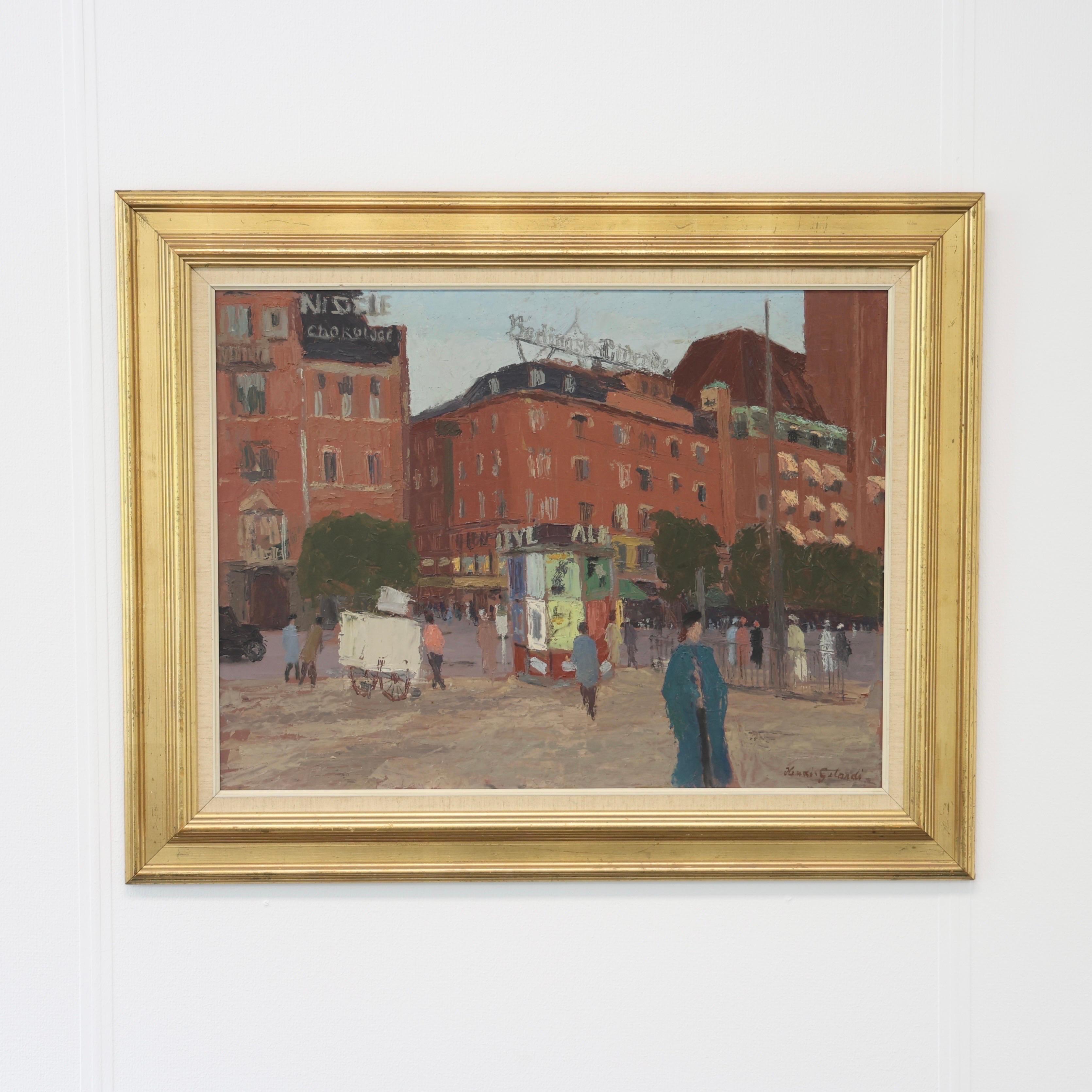 Naturalistisches Ölgemälde des Rathausplatzes in Kopenhagen, gemalt von Herdis Gelardi in den 1970er Jahren. 
 
* Gerahmtes Ölgemälde auf Holz vom Rathausplatz in Kopenhagen. Vergoldeter Vintage-Rahmen. Signiert 