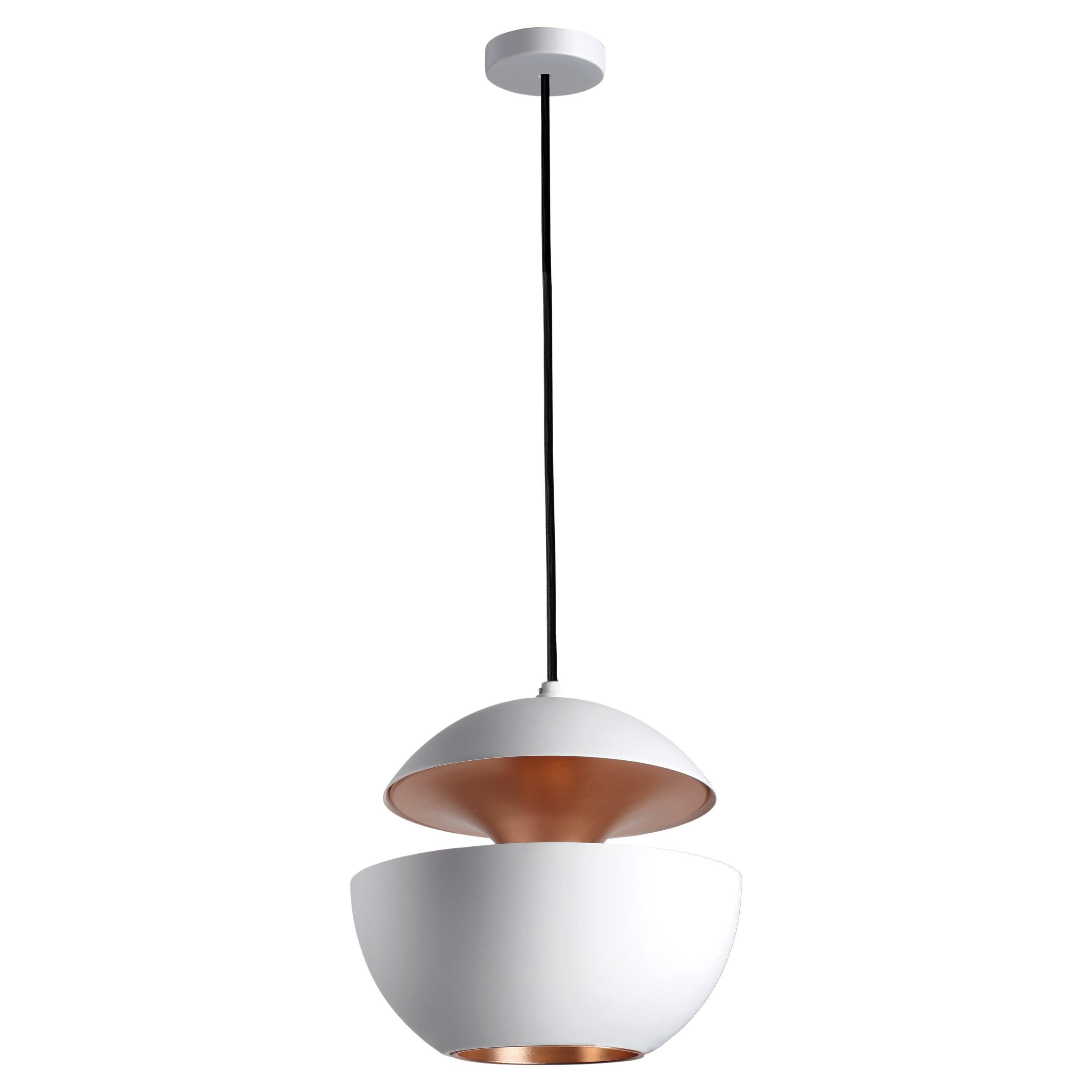 I Here Comes The Sun, lampe suspendue blanche de taille moyenne en cuivre de Bertrand Balas