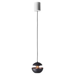 I Here Comes the Sun Mini Lamp (La lampe suspendue noire) de Bertrand Balas