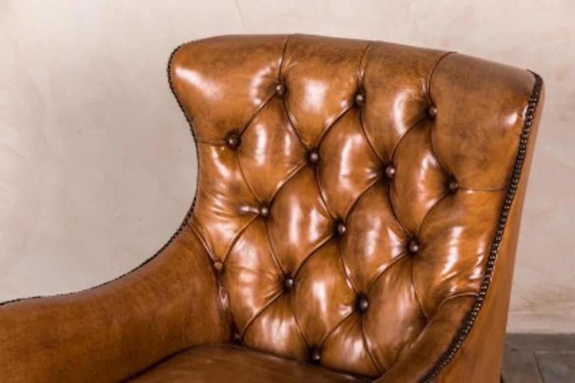 European Hereford Leather Chesterfield Armchair, 20th Century For Sale