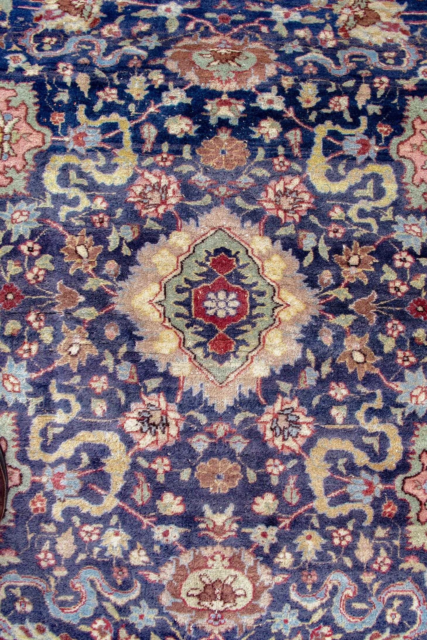 Antiker persischer Hereke-Teppich, um 1900 (Türkisch) im Angebot