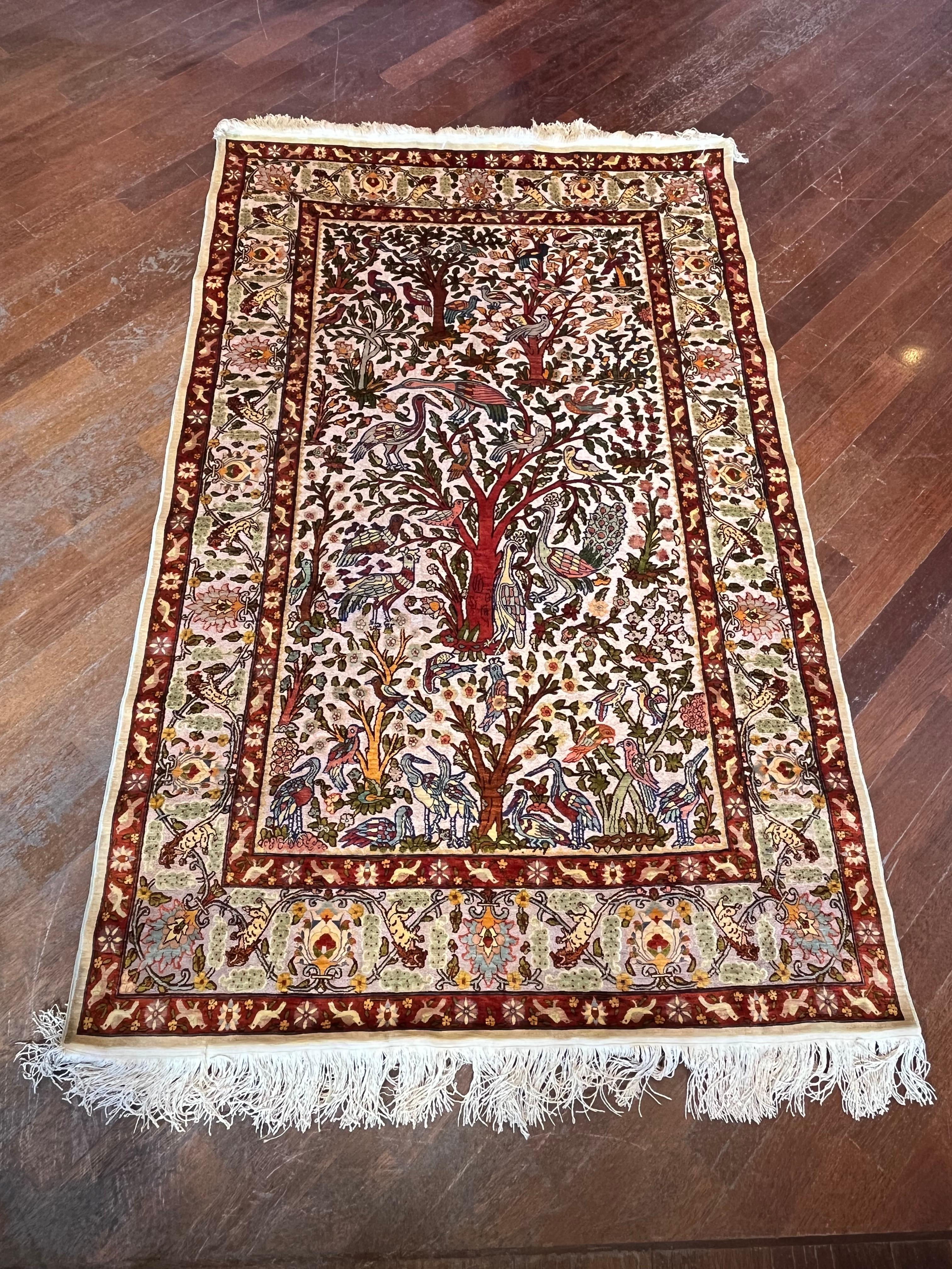 Hereke Teppich handgeknüpft in Seide und mit 24 kt Goldfäden, NIE GEBRAUCHT, 1980 im Angebot 3