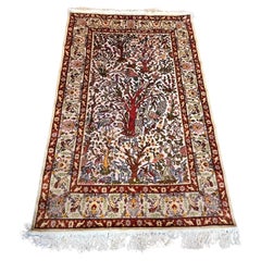 Tapis Hereke noué à la main en soie et avec des fils d'or 24 carats, jamais utilisé, 1980