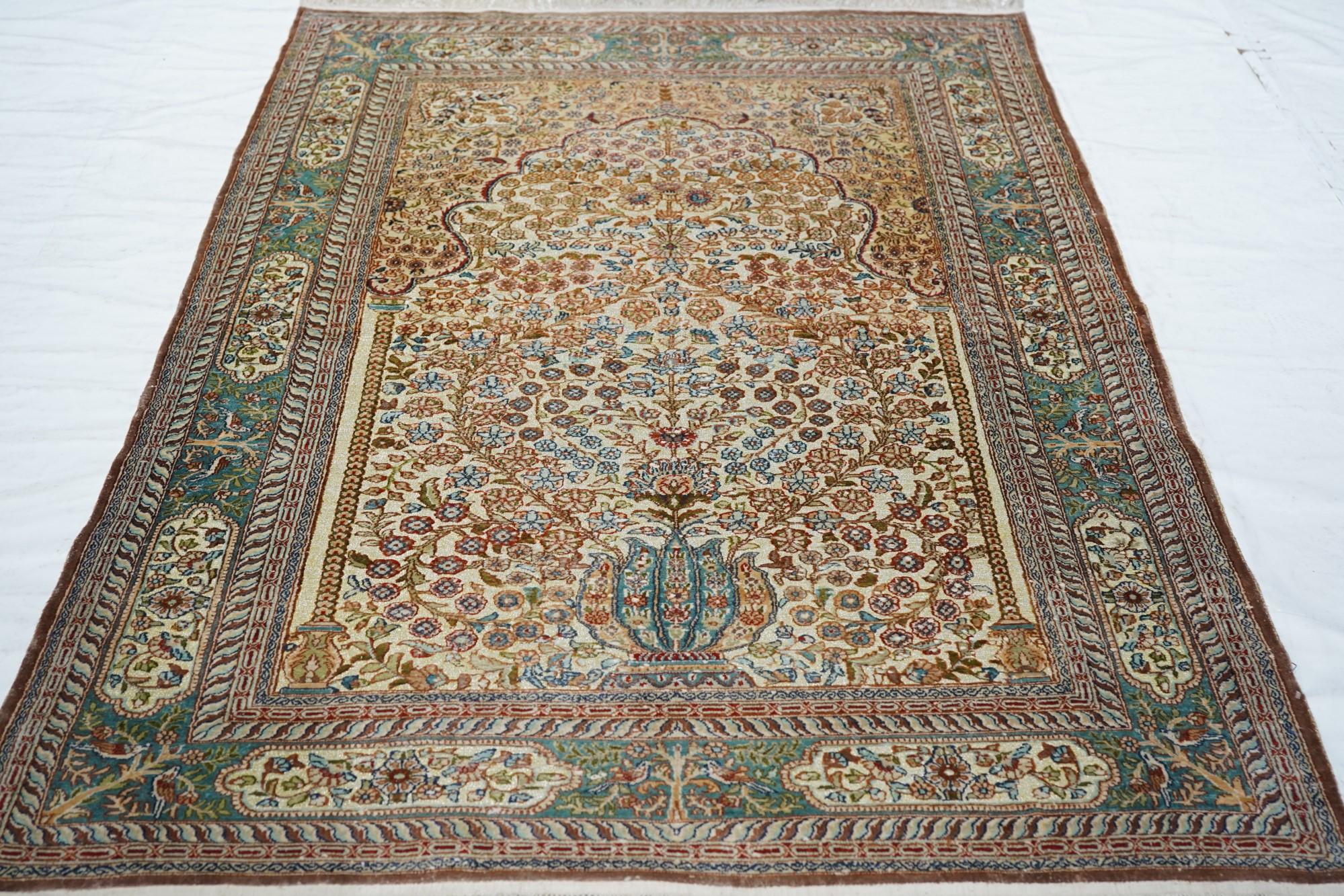 Vintage Silk Hereke Rug 4'0'' x 6'1'' For Sale 4