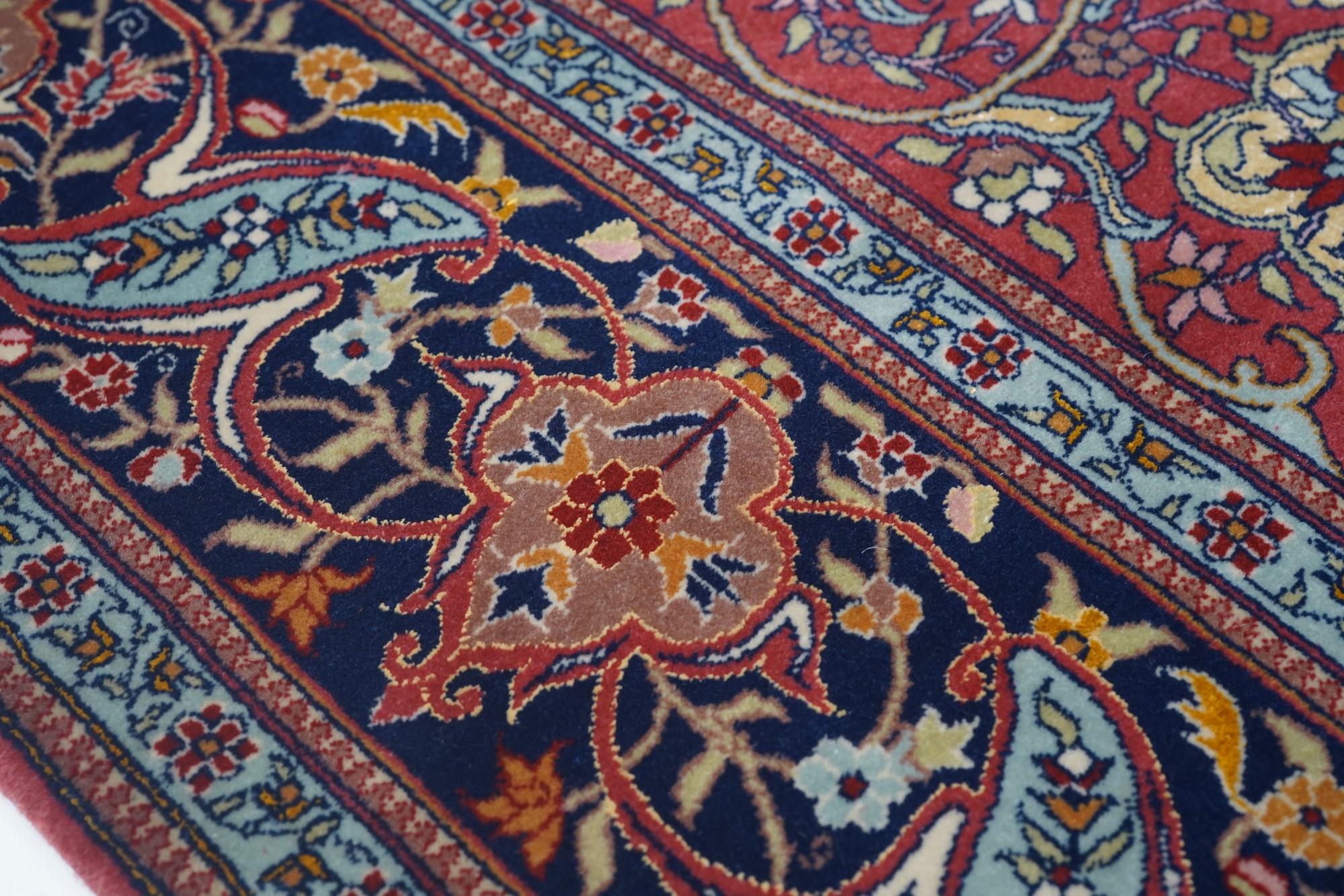 Hereke Rug In Excellent Condition For Sale In New York, NY
