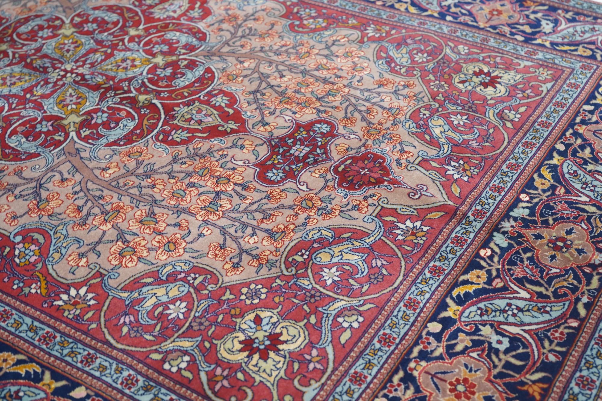 Äußerst feiner antiker persischer Teheraner Wollteppich 4'7'' x 6'8'' (Spätes 19. Jahrhundert) im Angebot