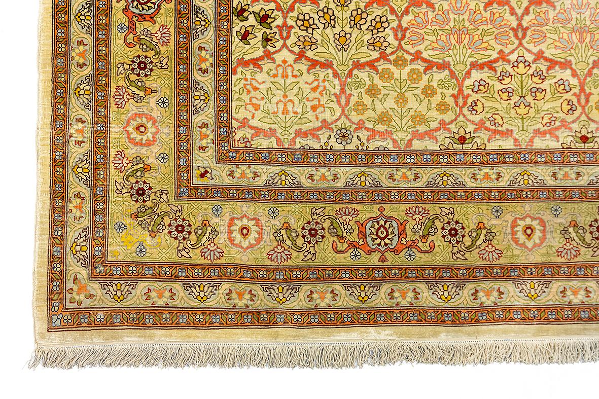 Hereke Teppich Seide im Zustand „Gut“ im Angebot in Ferrara, IT