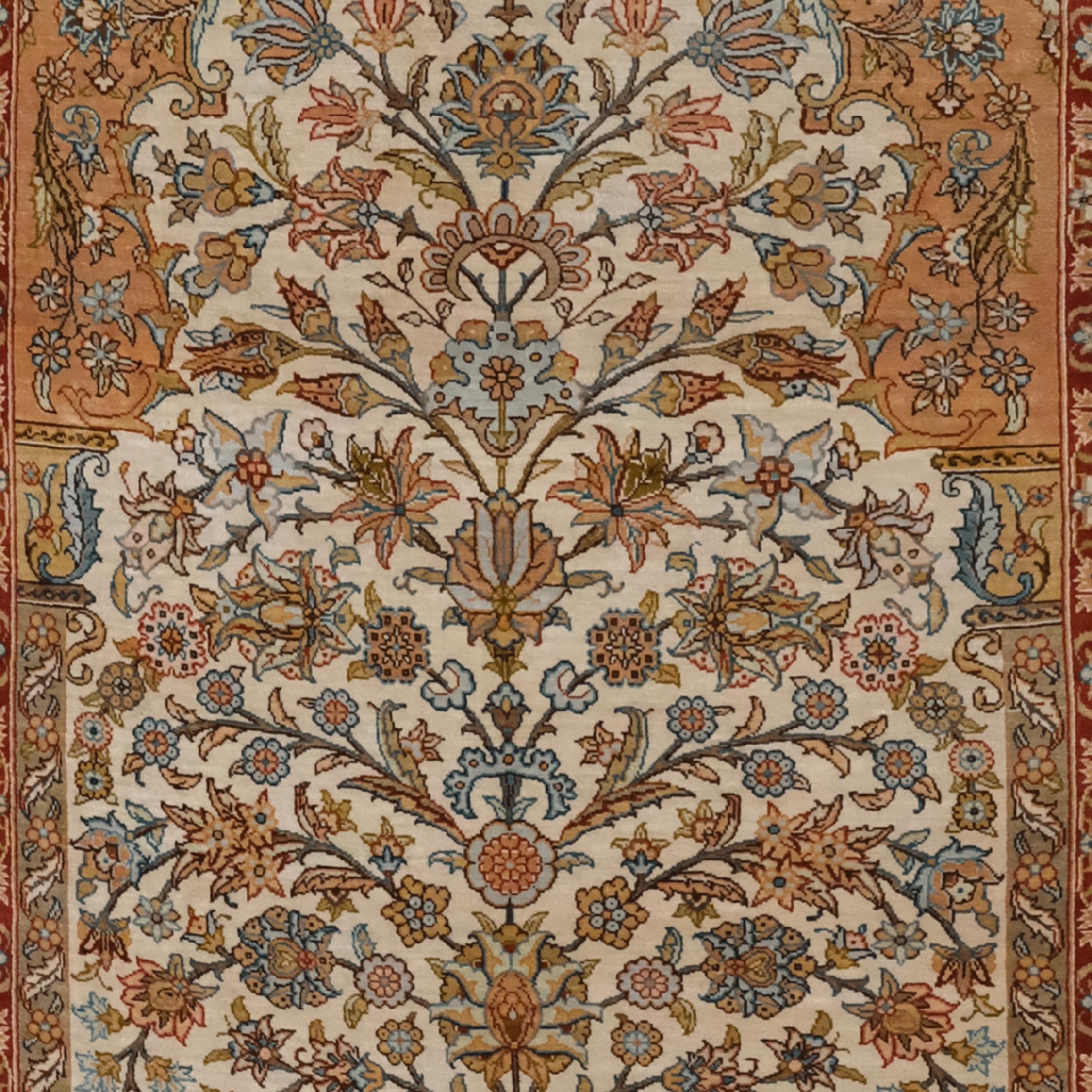 Turco Hereke Rug - Vintage Silk Rug in vendita