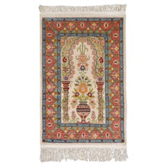 Tapis en soie Hereke - Milieu du XXe siècle