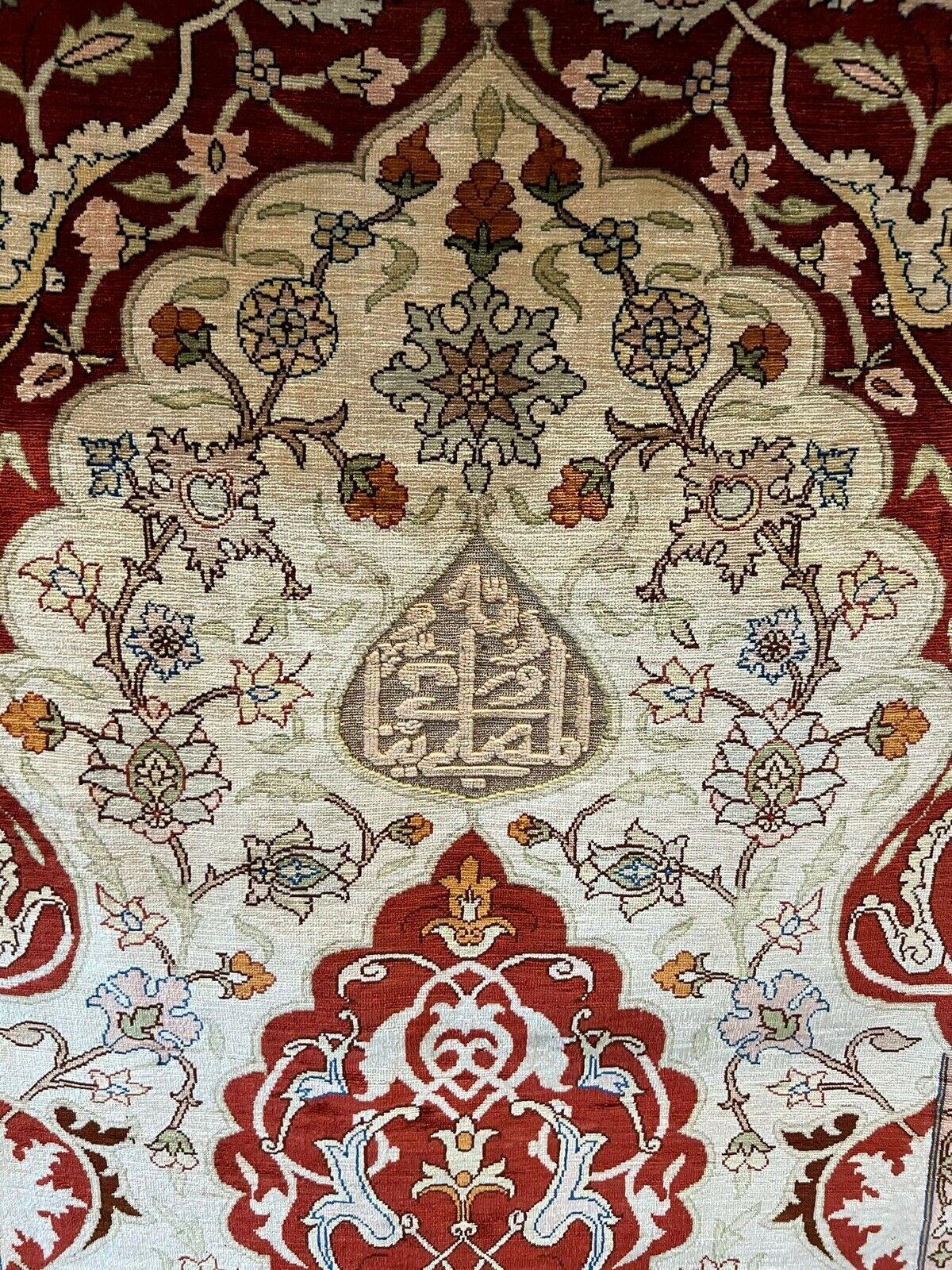 Hereke Silk Rug with Fringes In Good Condition For Sale In Berlin, DE