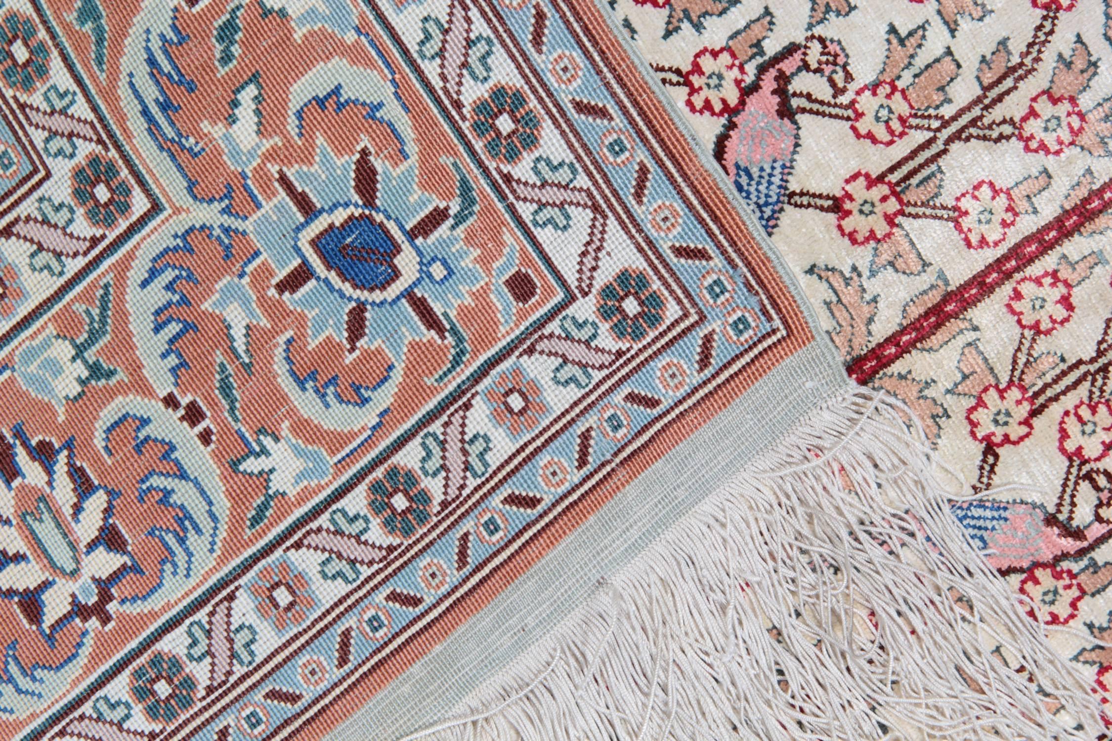Hand-Crafted Hereke Silk Rugs, Oriental Rug Design, Hand Made Carpet Rugs for Sale