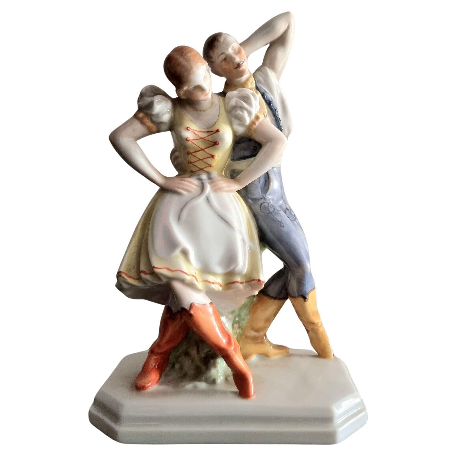 HEREND 1941, Porcelain statuette 'Dancers', Vintage For Sale