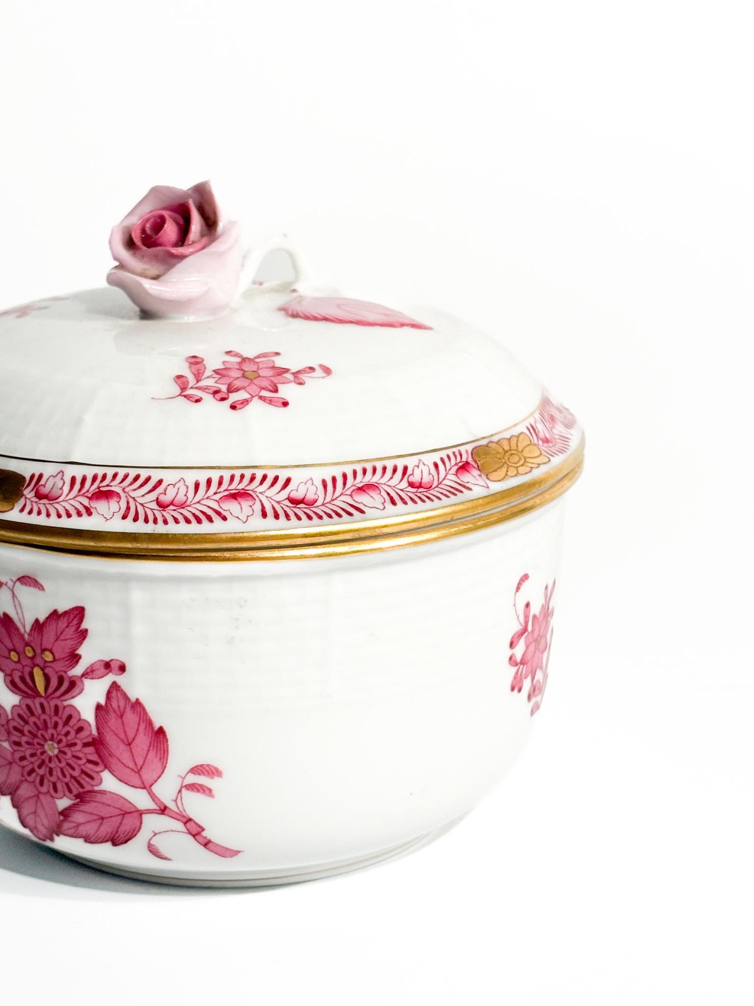 Herend Apponyi Pink Porcelain Sugar Bowl Box from the 1950s In Good Condition For Sale In Milano, MI