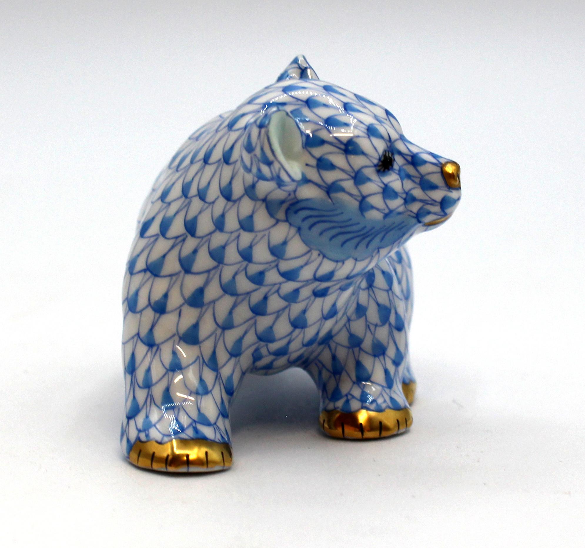 Herend Bear Figure with Blue Fishnet Decoration and Gilding In Good Condition In Chapel Hill, NC