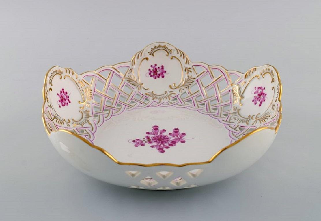 20th Century Herend Bowl in Openwork Porcelain with Hand-Painted Flowers and Gold Decoration