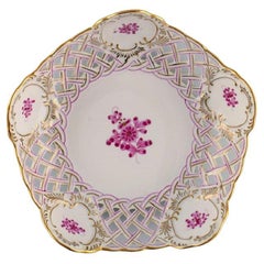 Herend Bowl in Openwork Porcelain with Hand-Painted Flowers and Gold Decoration