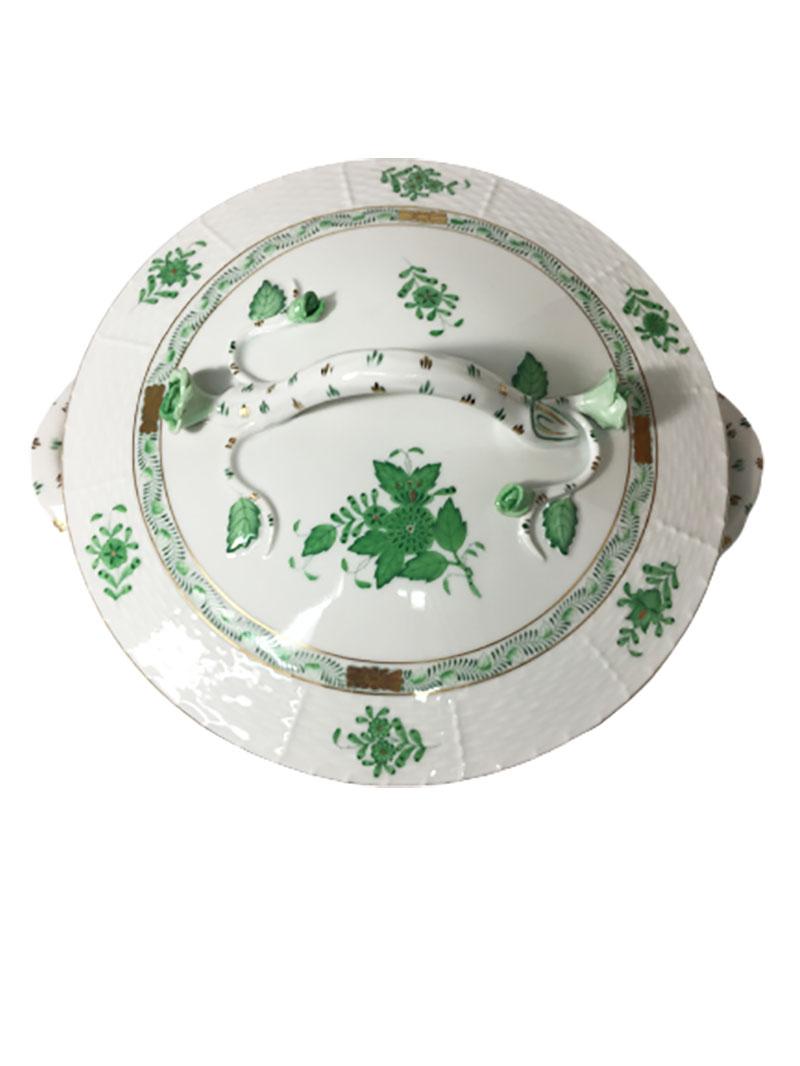 Hongrois Soupières avec poignées en porcelaine Herend « Bouquet chinois Apponyi Green » en vente