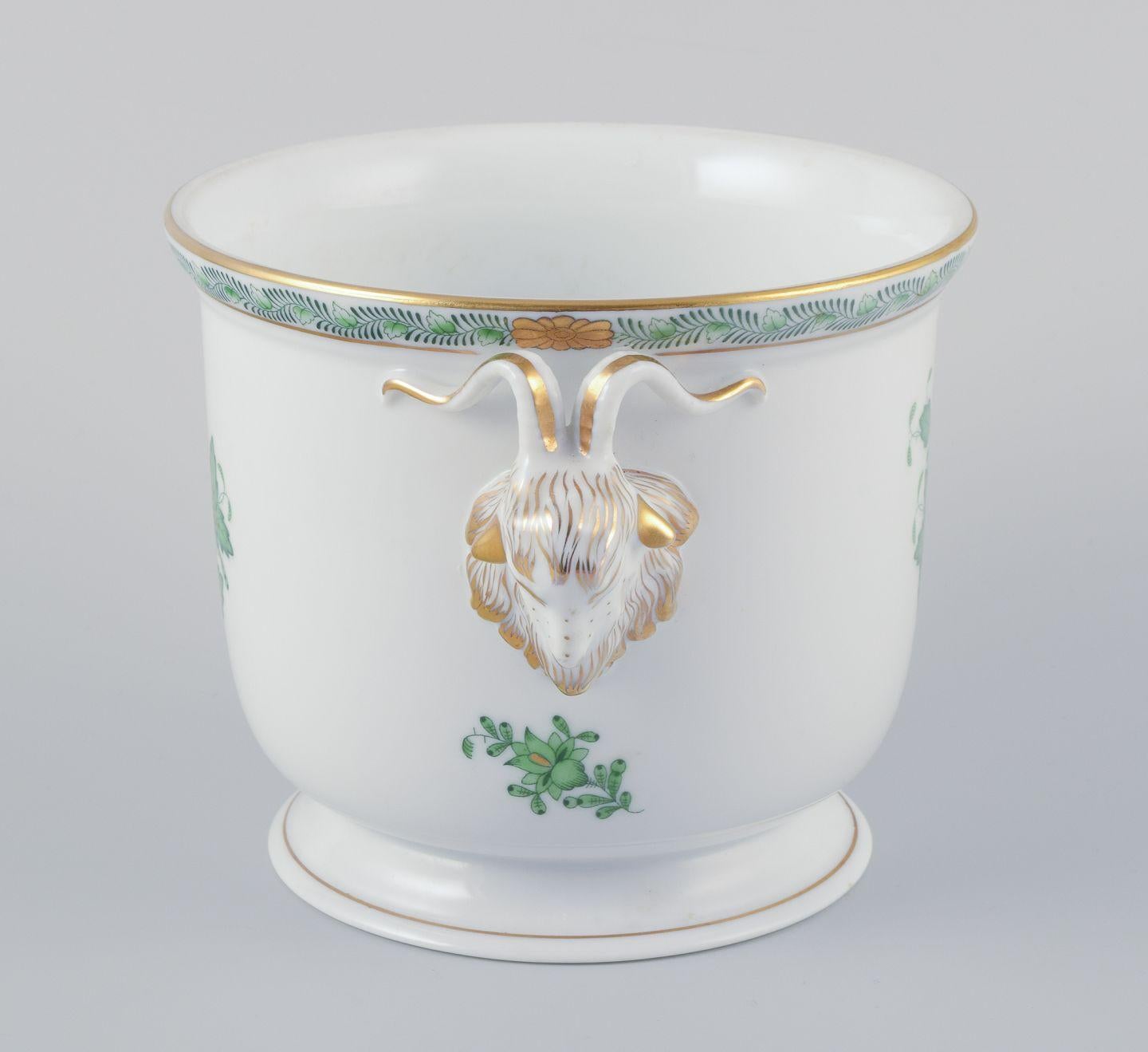 PRE-OWNED GOODS ARE EXEMPT FROM IMPORT TARIFFS FOR U.S., UK, AUSTRALIAN & CANADIAN CUSTOMERS.   
THEREFORE, NO IMPORT TARIFFS WILL BE APPLICABLE TO YOUR PURCHASE. 

Herend, Hungary. Chinese Bouquet Apponyi Green, porcelain flower pot. Handles in the