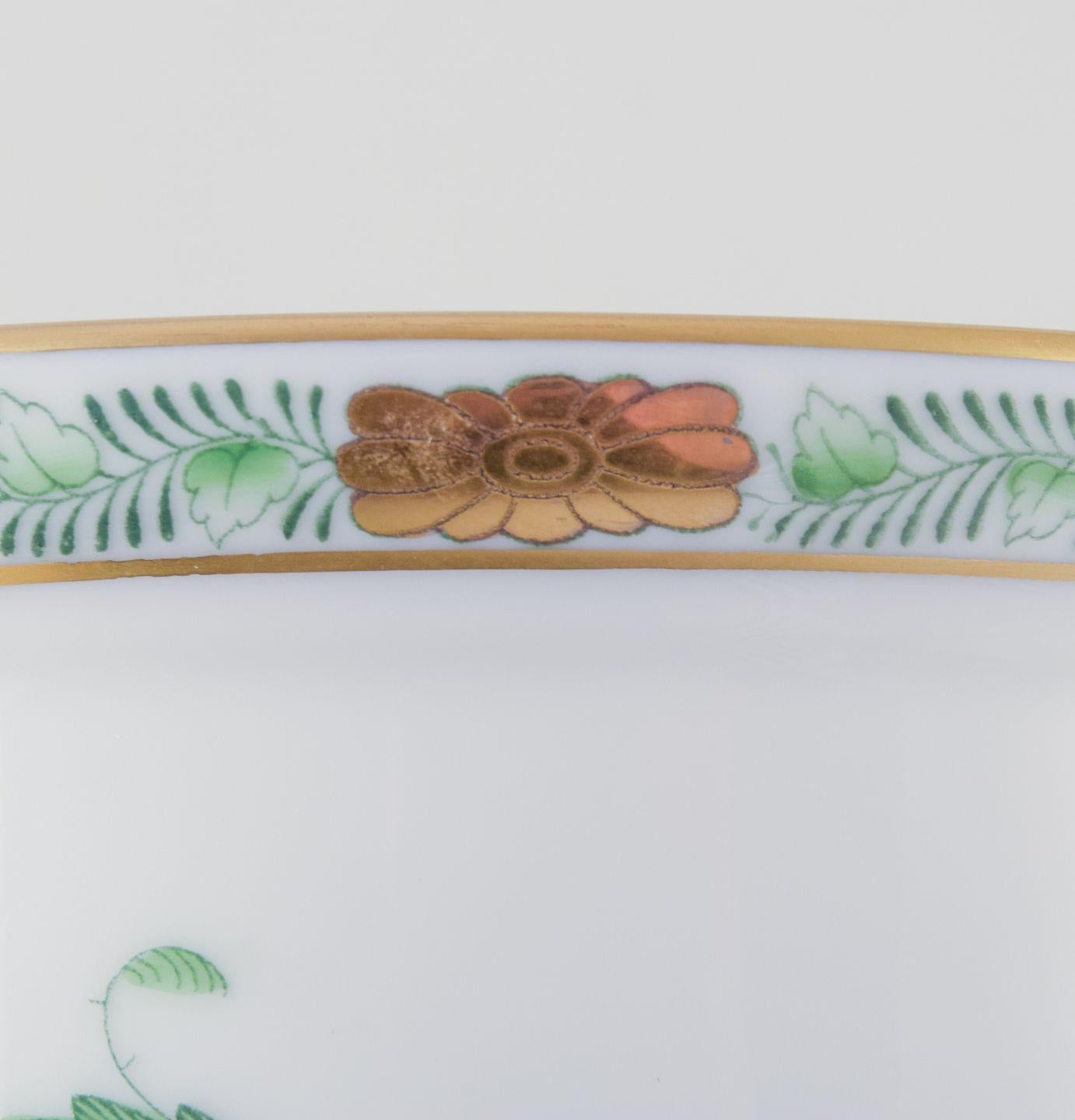 Herend, Chinese Bouquet porcelain flower pot. Handles in the shape of rams. In Excellent Condition For Sale In København, Copenhagen