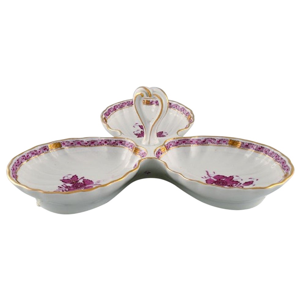 Plat de service en trois parties avec poignée Herend Chinese Bouquet Raspberry