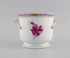 Herend Chinese Bouquet Raspberry, Two Flower Pots in Hand-Painted Porcelain
