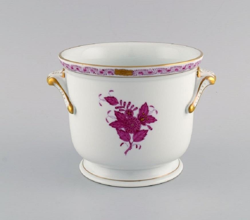 Hungarian Herend Chinese Bouquet Raspberry, Two Flower Pots in Hand-Painted Porcelain For Sale