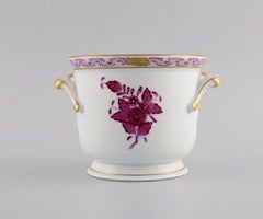Herend Chinese Bouquet Raspberry, Two Vases in Hand-Painted Porcelain