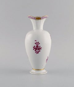Herend Chinese Bouquet Raspberry Vase in Hand-Painted Porcelain