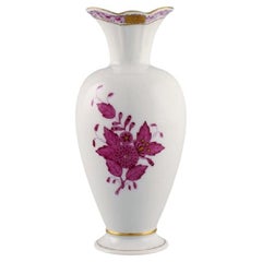 Vintage Herend Chinese Bouquet Raspberry Vase in Hand-Painted Porcelain