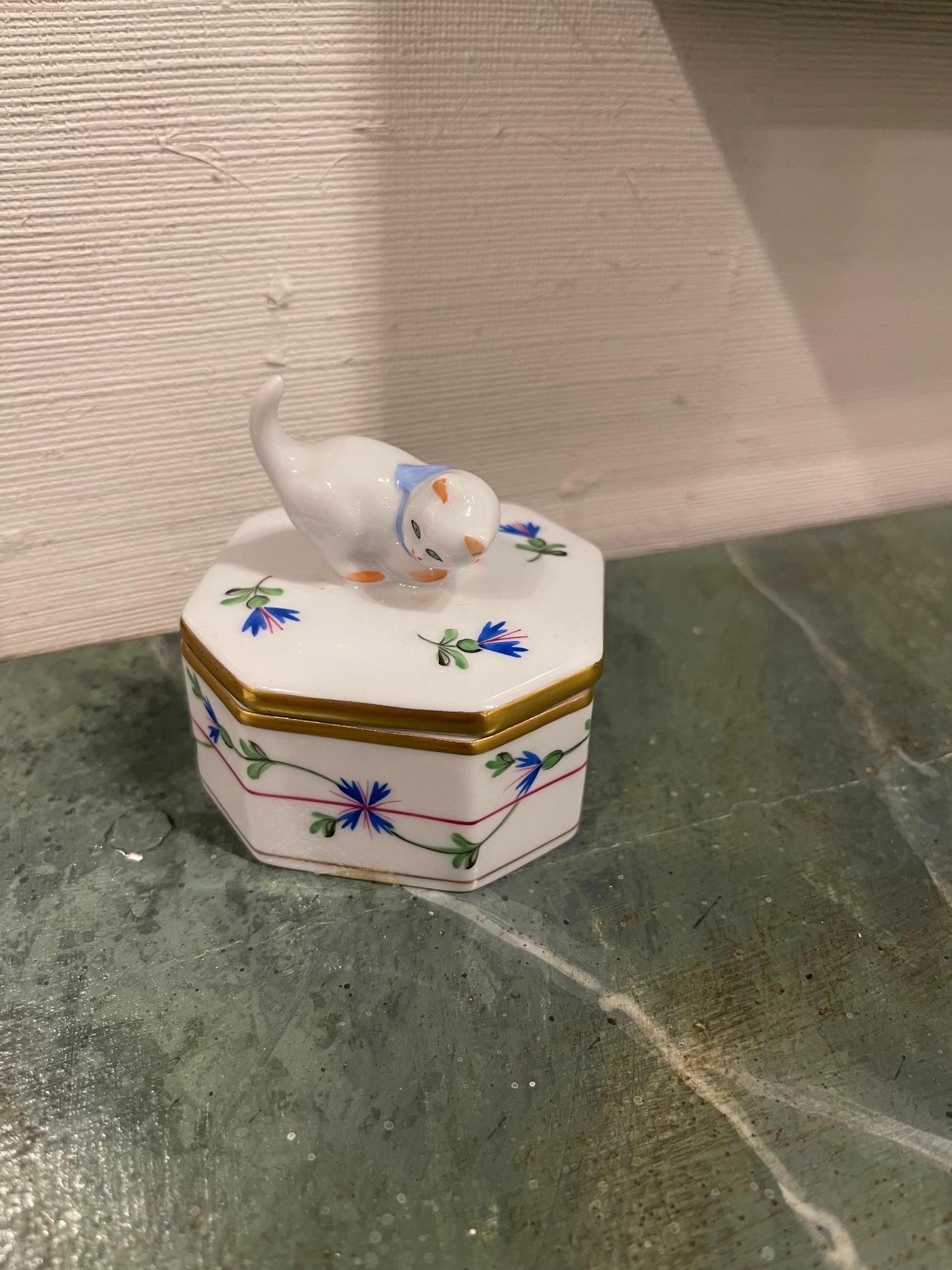 Hungarian Herend Covered Box with a Cat Lid and Floral Design, 20th Century