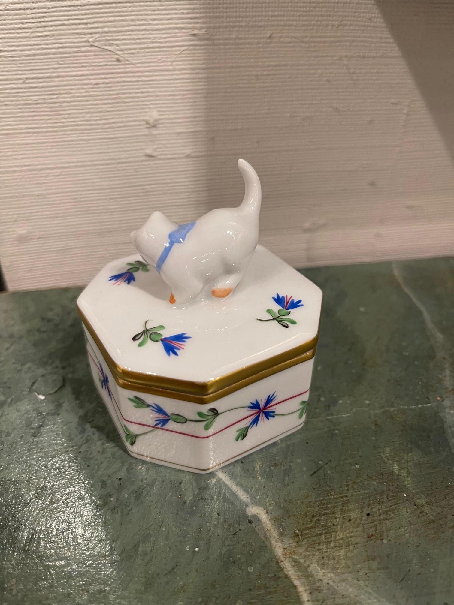 Porcelain Herend Covered Box with a Cat Lid and Floral Design, 20th Century