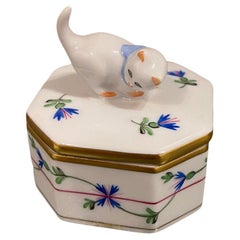 Herend Covered Box with a Cat Lid and Floral Design, 20th Century