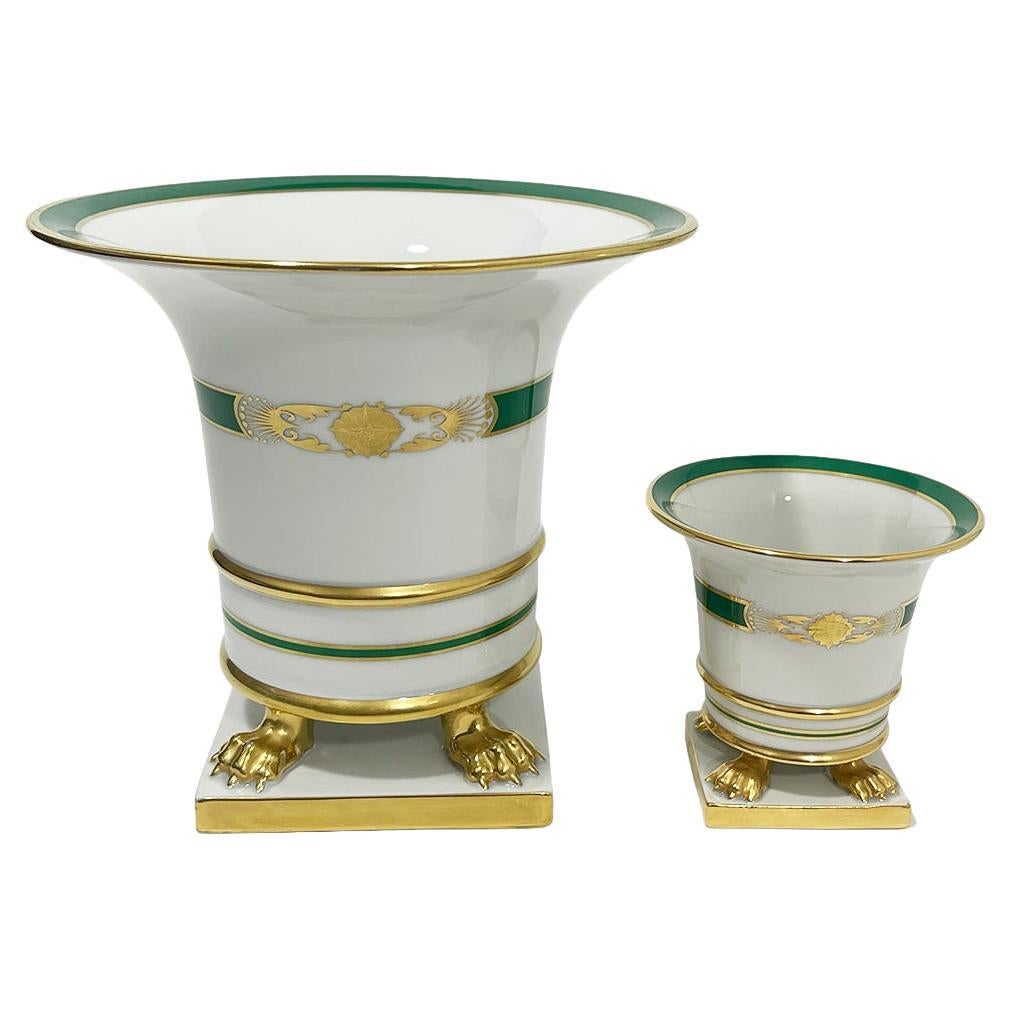 Herend Empire  claw feet Vases D'or et Vert pattern For Sale