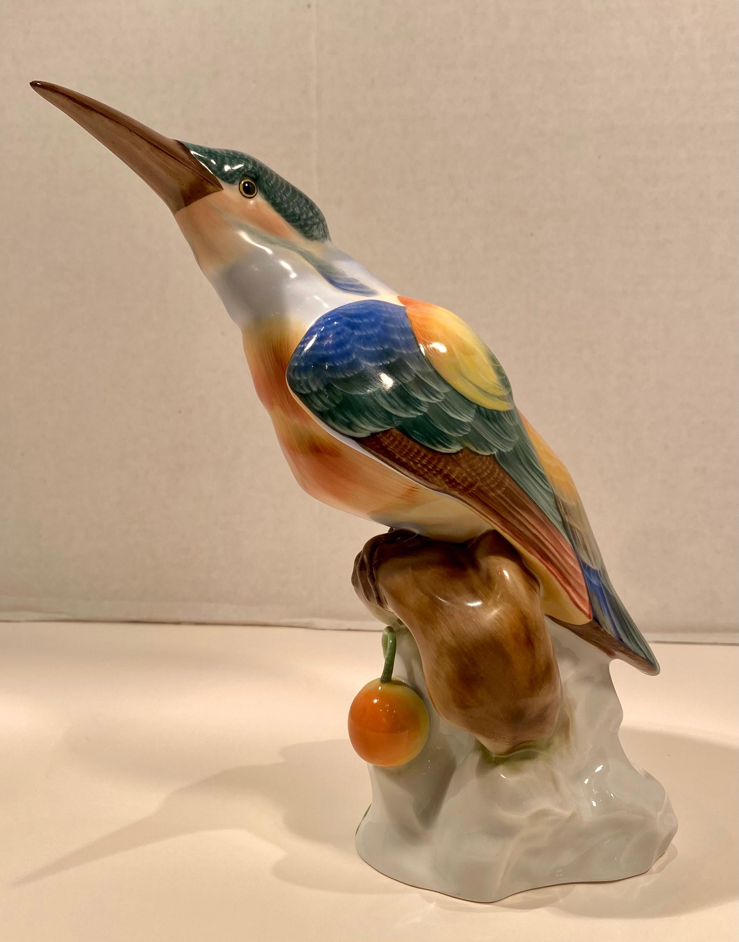 Herend Kingfisher Bird on branch Porcelain Figurine  #5168 Hand Painted Natural 