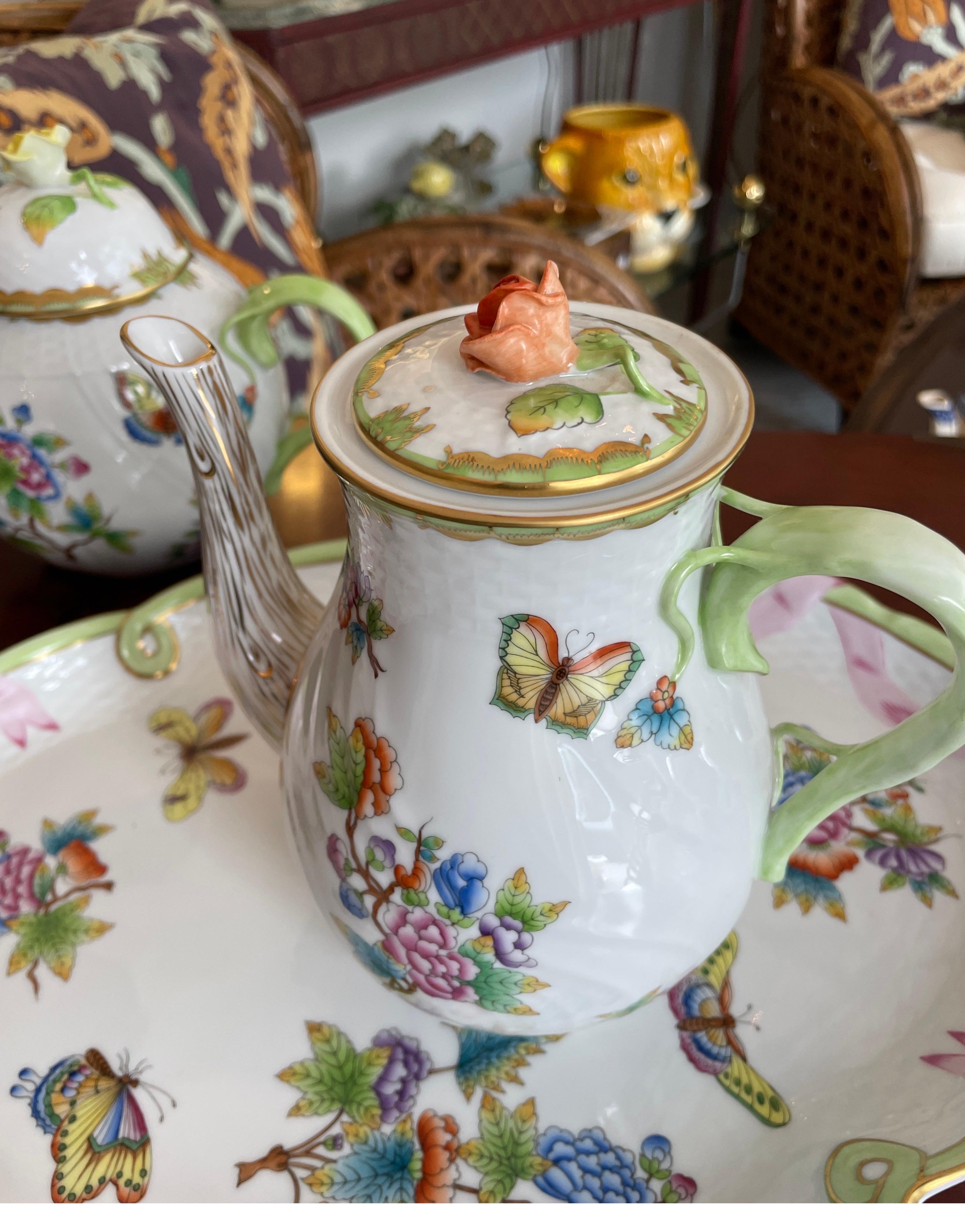 Herend Five Piece Queen Victoria Coffee, Tea, Creamer, Sugar Bowl & Tray Set In Good Condition In West Palm Beach, FL