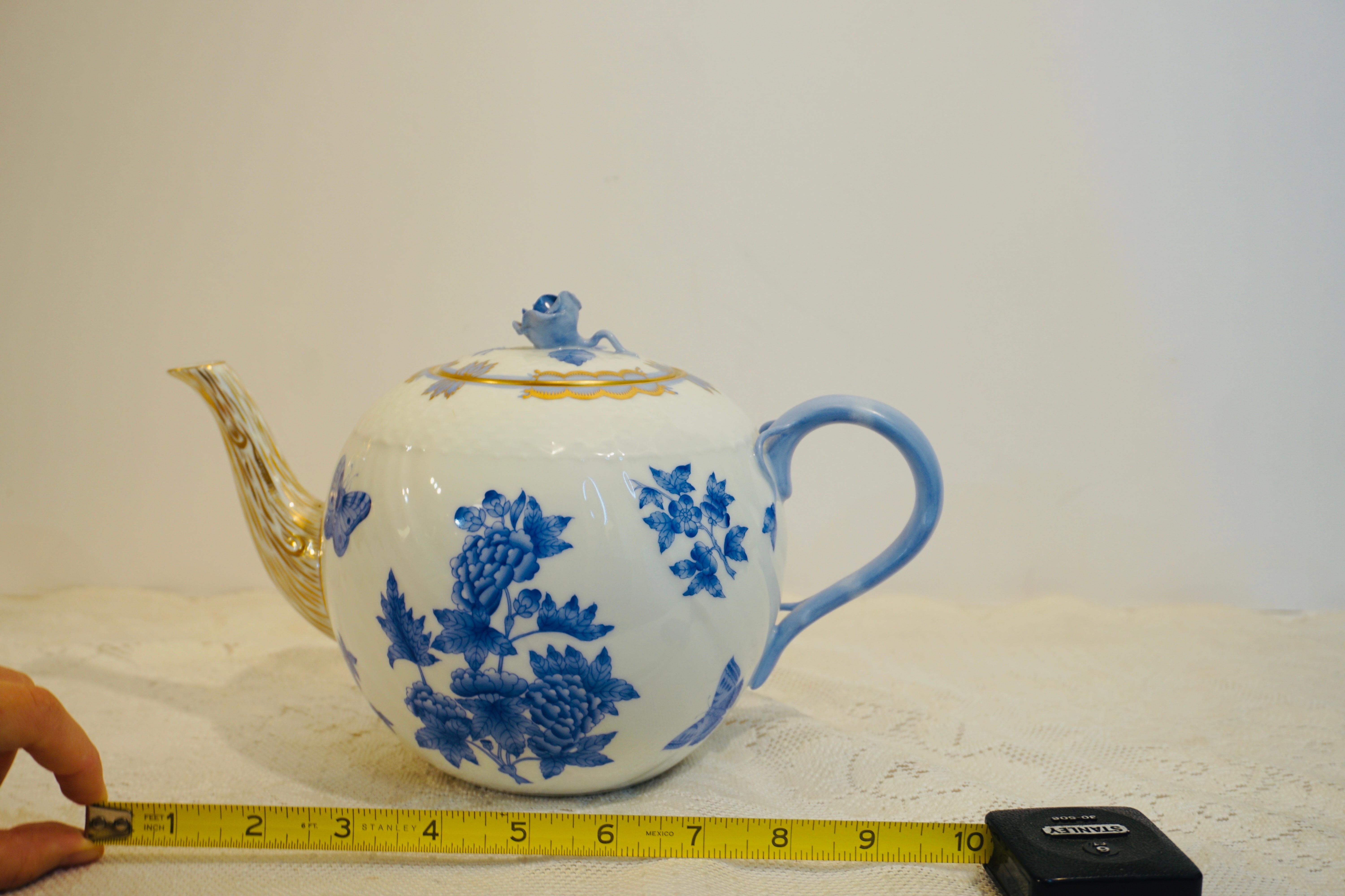 Herend Fortuna Blue and White Teapot Painted with Butterflies and Flowers In Good Condition In Boston, MA