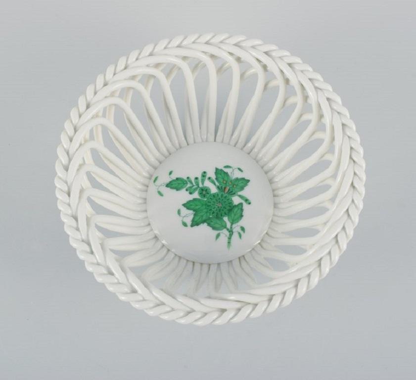 Hongrois Herend Bouquet chinois vert, trois petits bols en porcelaine peints à la main en vente