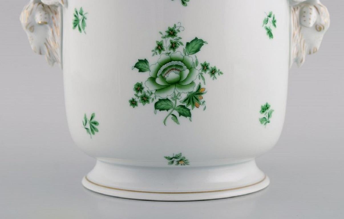 Herend Green Chinese Wine Cooler in Hand-Painted Porcelain with Goats In Excellent Condition In Copenhagen, DK