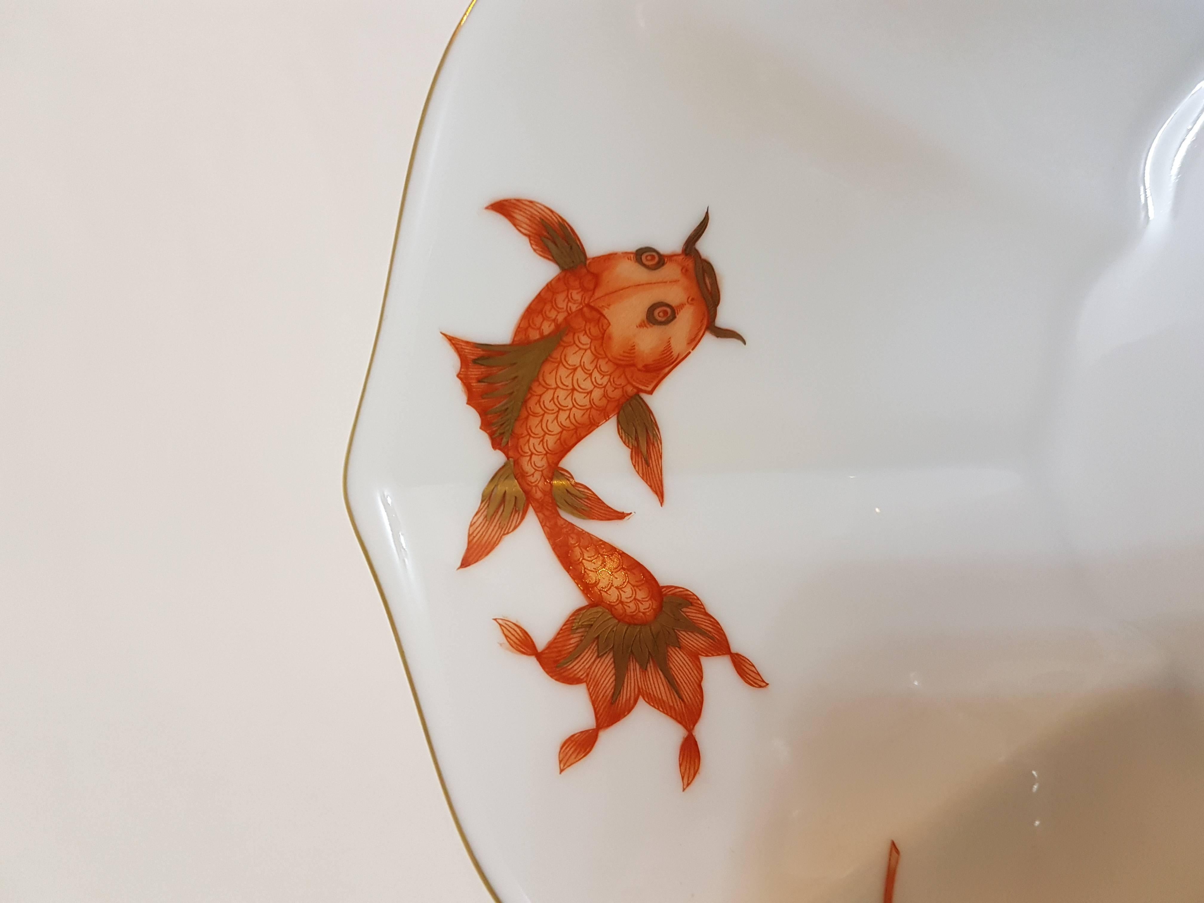 Fine hand painted Herend porcelain flower shaped bowl with nishikigoi (??, [?i?i?ki?goi], literally 