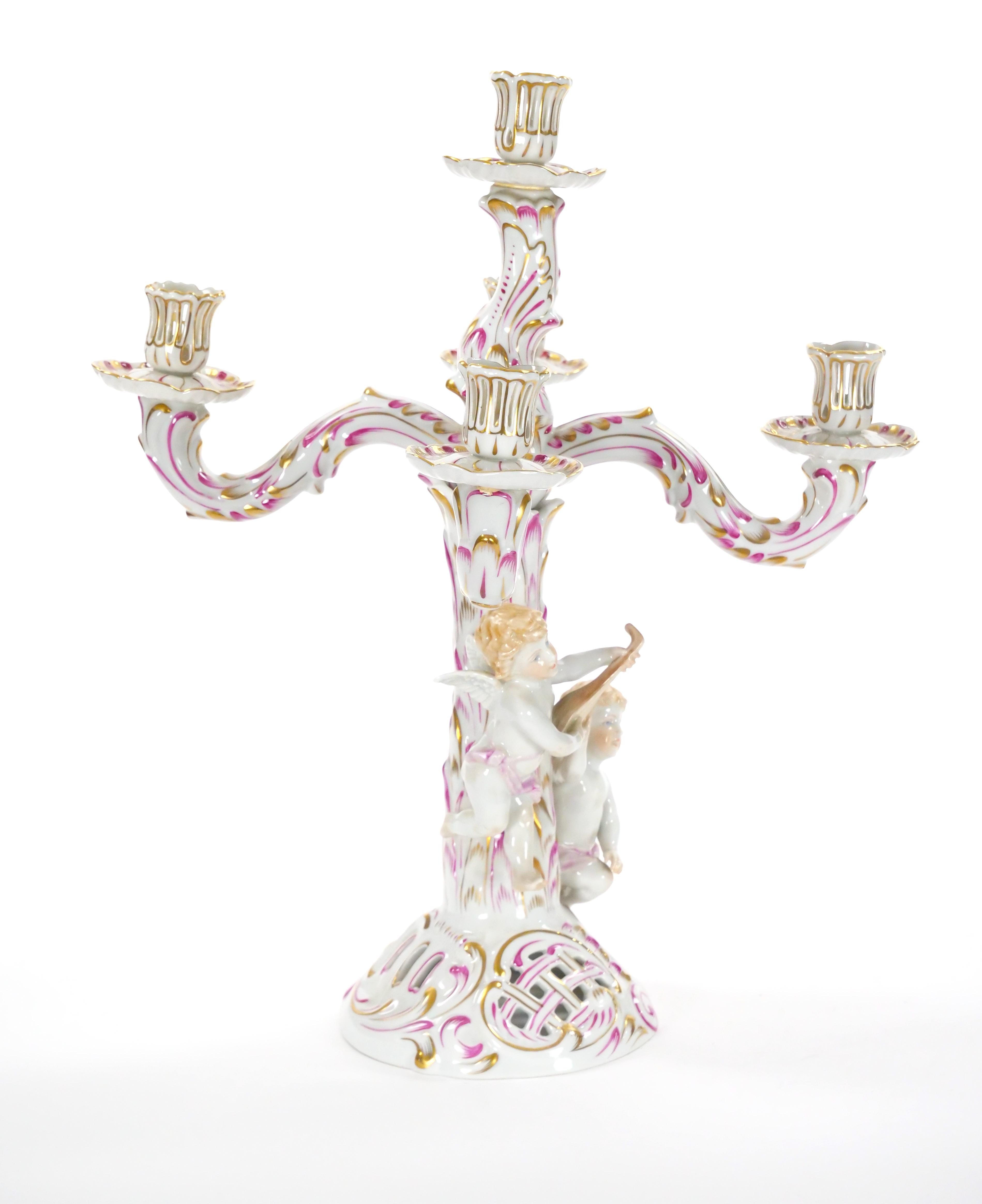 Or Herend, candélabre de table hongrois à cinq bras peint et décoré à la main et doré en vente