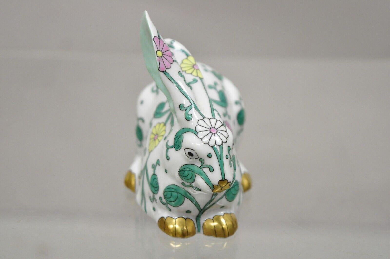 Ungarn 15335 Porzellan SBC Siang Blanc Grüne Bunny-Figur mit Blumenmuster (20. Jahrhundert)