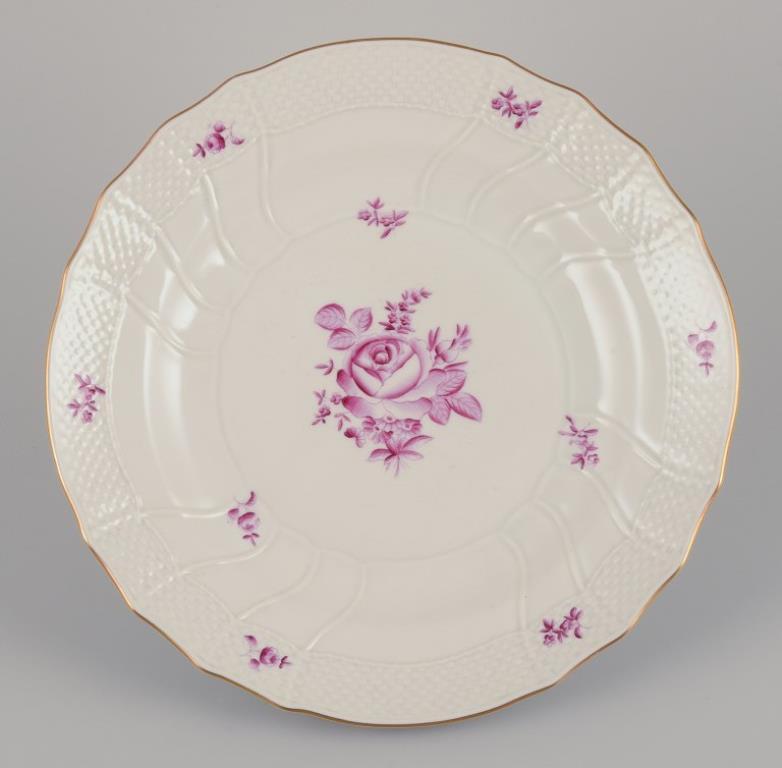 Herend, Hungría. Juego de seis platos llanos de porcelana. Pintado a mano en venta