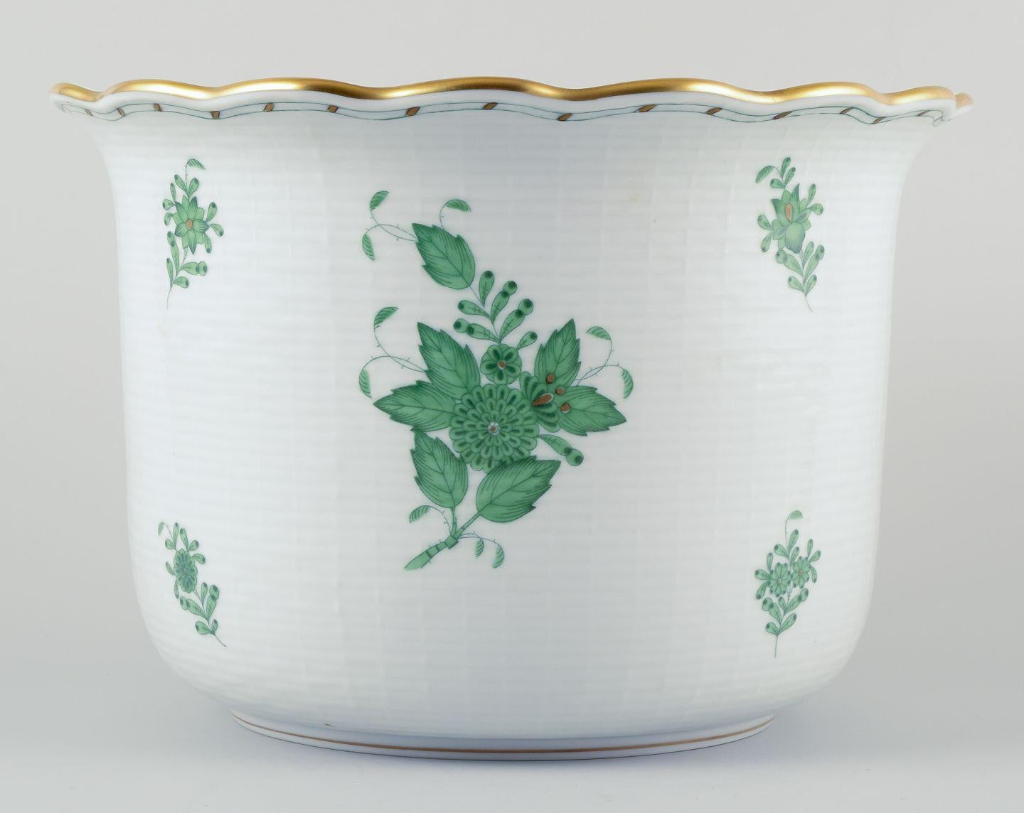 I PRODOTTI USATI SONO ESENTI DA TARIFFE DI IMPORTAZIONE PER I CLIENTI STATUNITENSI, BRITANNICI, AUSTRALIANI E CANADESI.   
PERTANTO, AL TUO ACQUISTO NON SI APPLICHERANNO TARIFFE DI IMPORTAZIONE. 

Herend, Ungheria. Bouquet cinese Apponyi Greene &