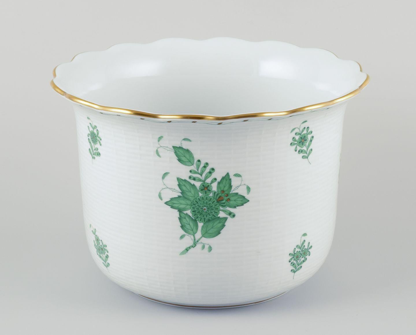 Smaltato Herend, Ungheria. Bouquet cinese Apponyi Greene & Greene, vaso di champagne/fioriera. in vendita