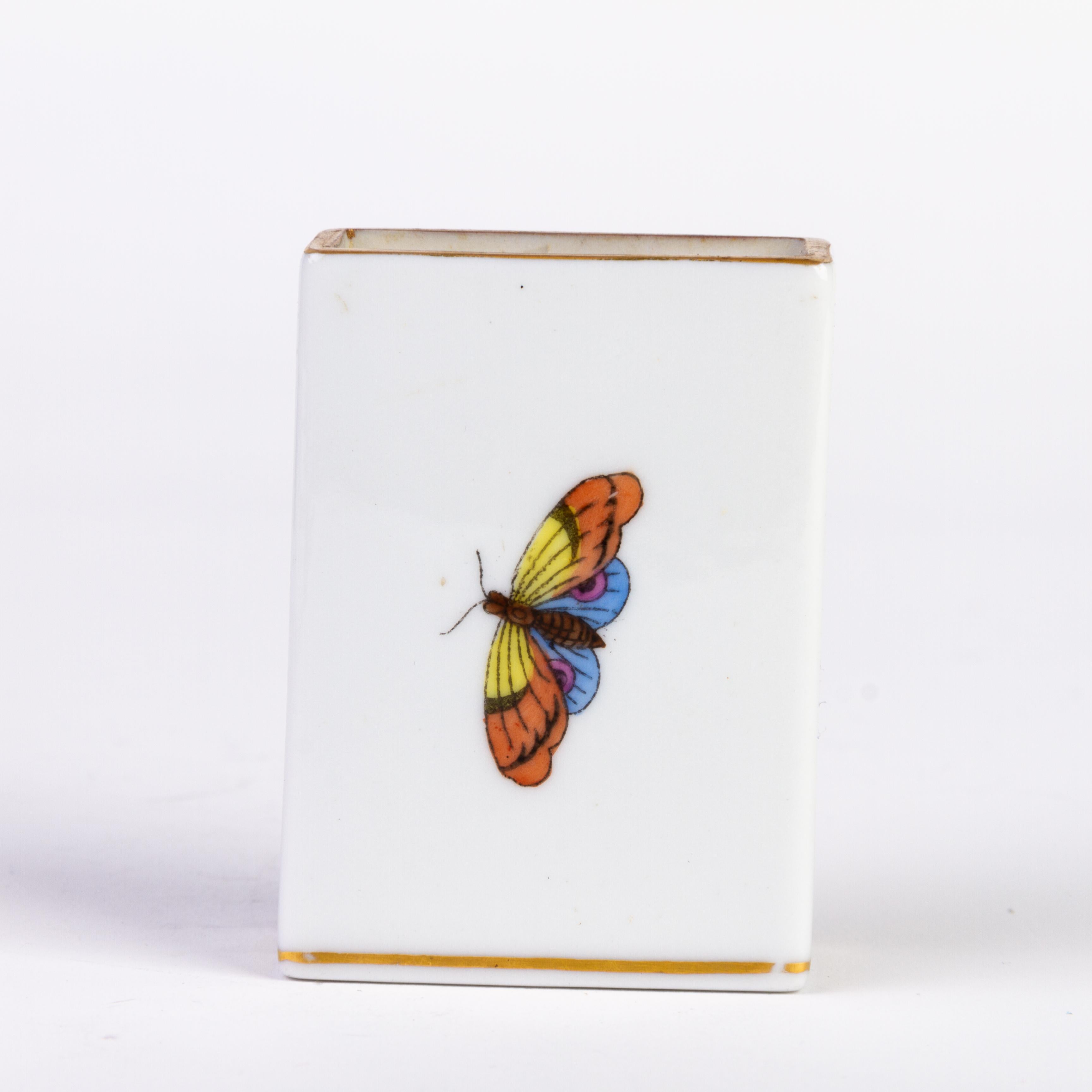 Herend Hungary Fine Porcelain Painted Birds Matchbox Case In Good Condition For Sale In Nottingham, GB