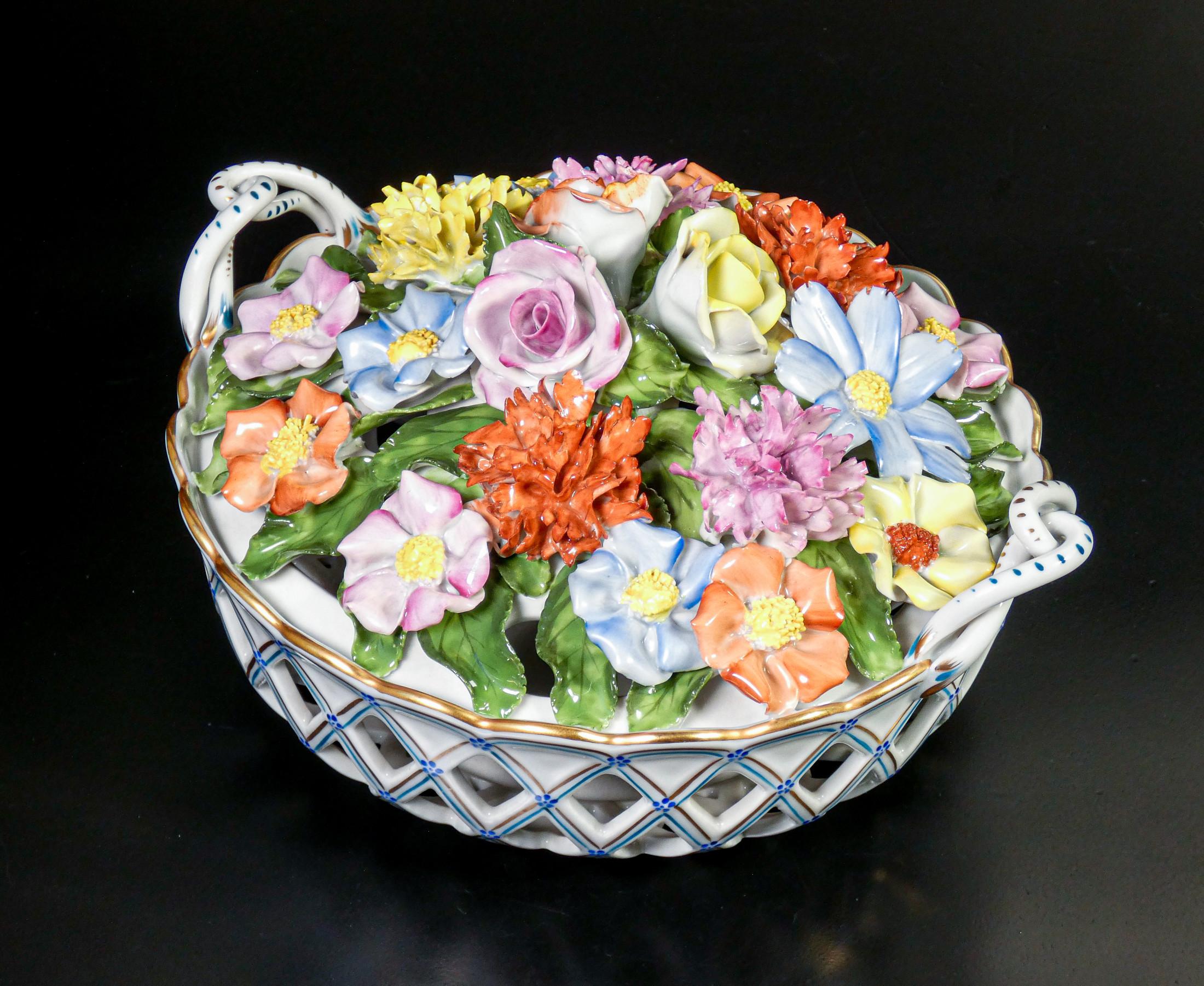 Herend Hungary, Flower Basket, Hand Modeled and Painted Ceramic, 20th C In Good Condition In Torino, IT