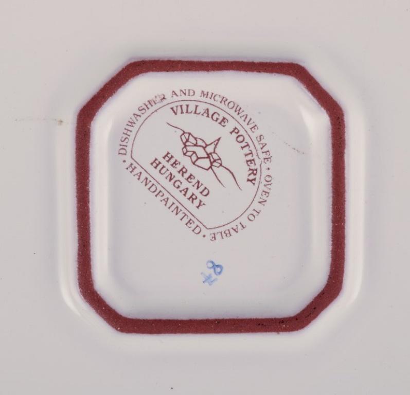 Dipinto a mano Herend, Ungheria. Quattro piatti quadrati in ceramica. 1980s in vendita