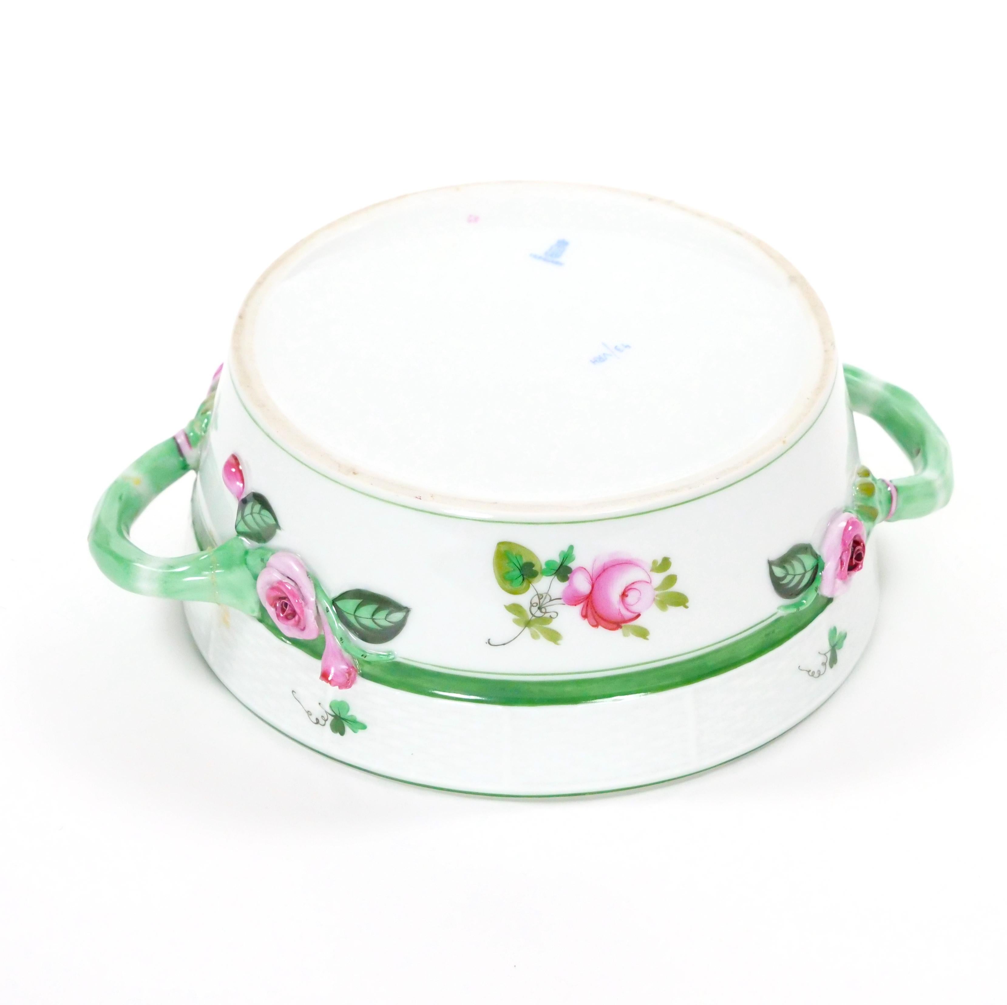 Herend Hungría Vajilla de porcelana pintada a mano Sopera cubierta en venta 8
