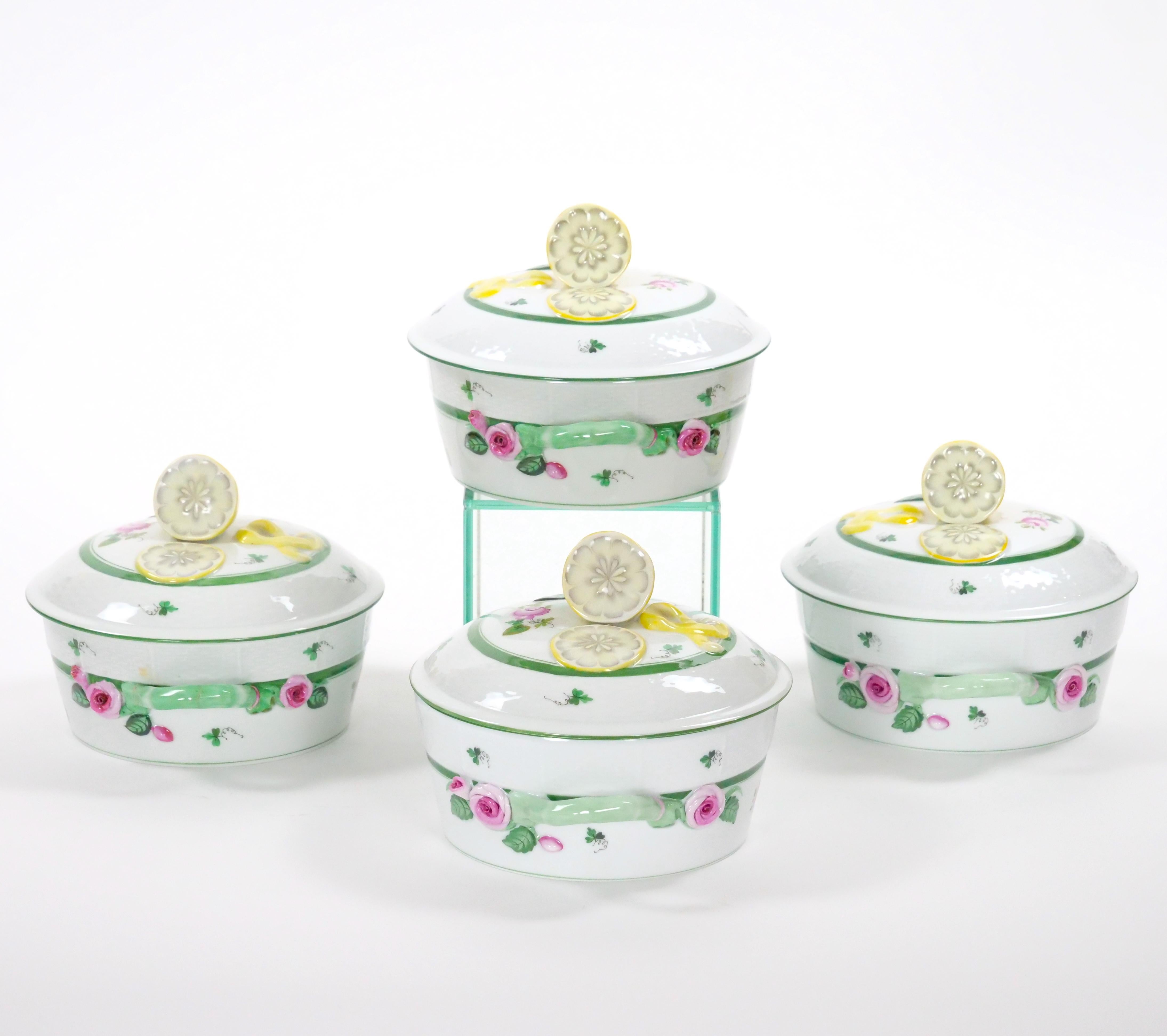 Herend Hungría Vajilla de porcelana pintada a mano Sopera cubierta Queen Anne en venta