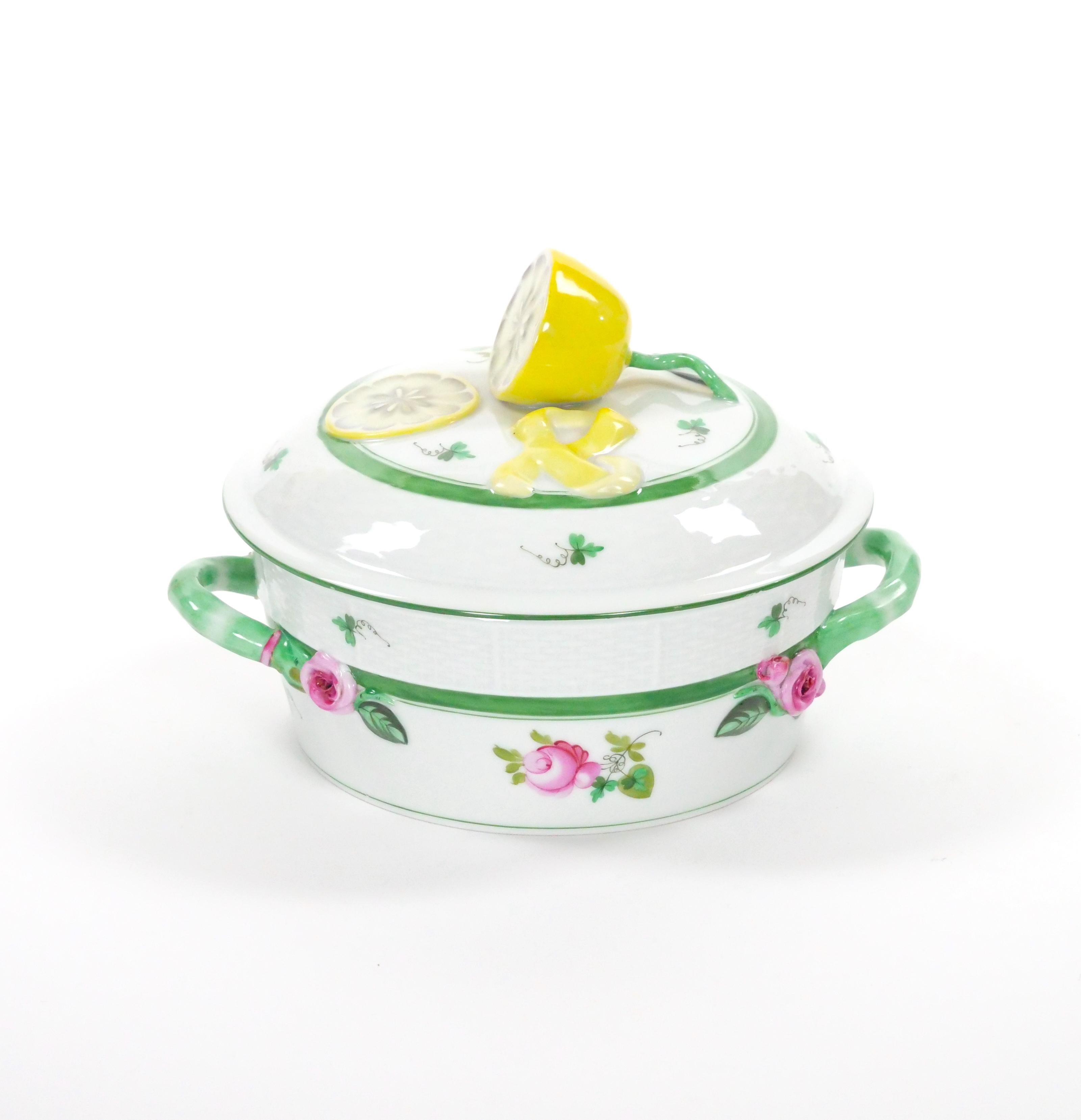 Herend Hungría Vajilla de porcelana pintada a mano Sopera cubierta Húngaro en venta